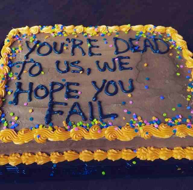 28 Of The Cheekiest Cake Messages On This Face Of The Planet ...